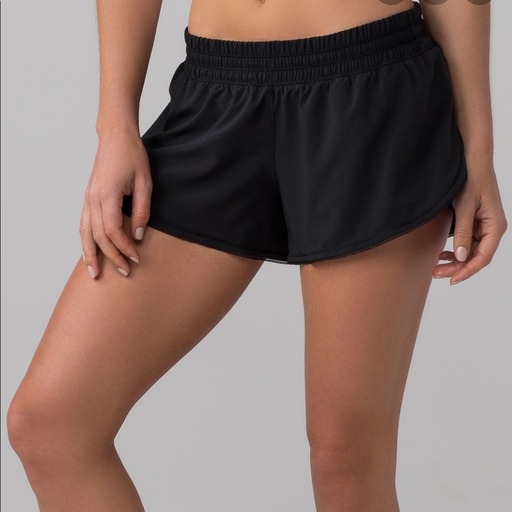Lululemon seek the heat shorts